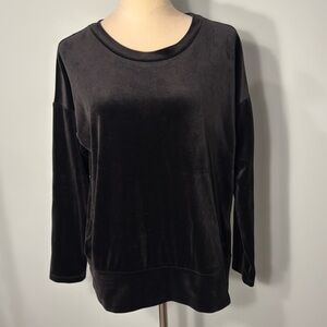 Cable and Gauge super soft black velour sweatshirt Size L
